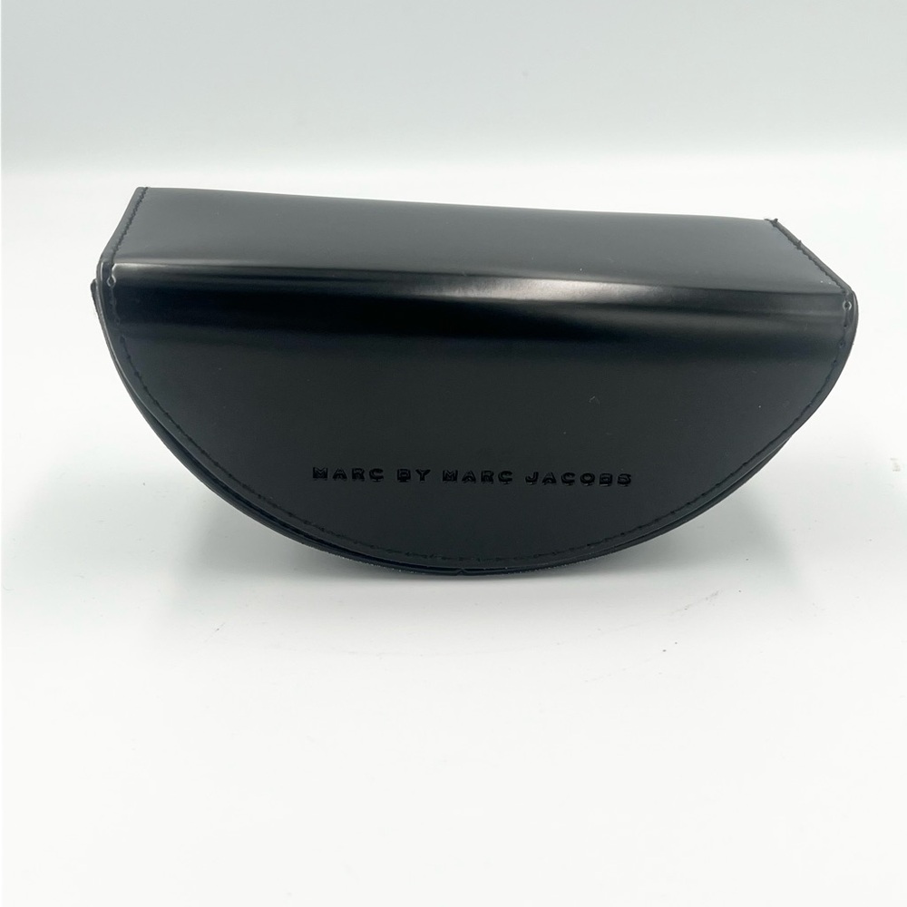 Marc by Marc Jacobs Elegant Black Case - Picture 1 of 7
